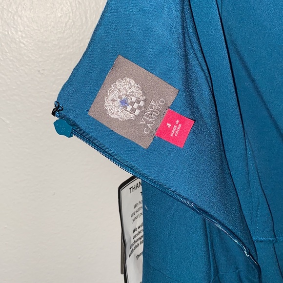 Vince Camuto Maxi Dress. - Picture 13 of 16